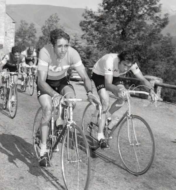 Gonzalo Aja 1974 87 rit 11 Vicente Lpez Carril Gonzalo Aja Eddy Merckx
