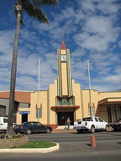Goondiwindi Civic Centre httpsuploadwikimediaorgwikipediacommonsthu
