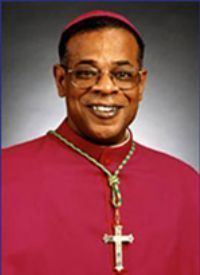 Gordon Bennett (bishop) wwwwebparishcomimageschapel4782jpg