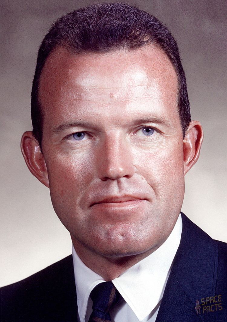 Gordon Cooper Astronaut Biography Gordon Cooper