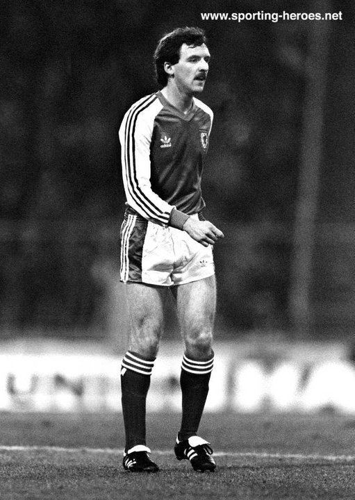 Gordon Davies (footballer, born 1955) Gordon Davies Welsh Caps 197986 Wales