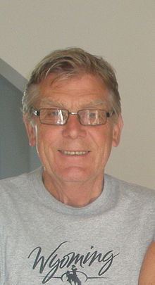 Gordon Parker (author) httpsuploadwikimediaorgwikipediacommonsthu
