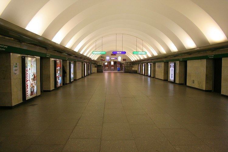 Gostiny Dvor (Saint Petersburg Metro)