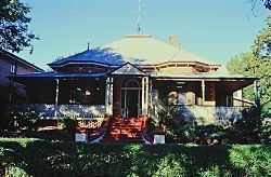 Gowrie House httpsuploadwikimediaorgwikipediacommonsthu