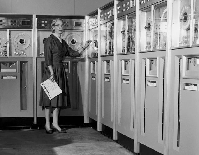 Grace Hopper Google Doodle Honors Grace Hopper Early Computer Scientist Elie M