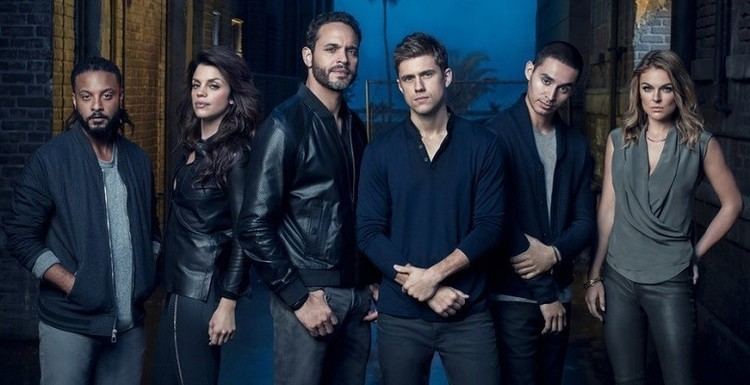 The cast of the TV series, Graceland