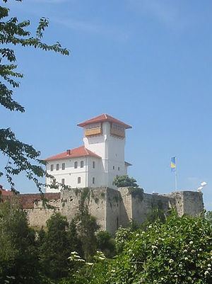 Gradačac Castle httpsuploadwikimediaorgwikipediacommonsthu