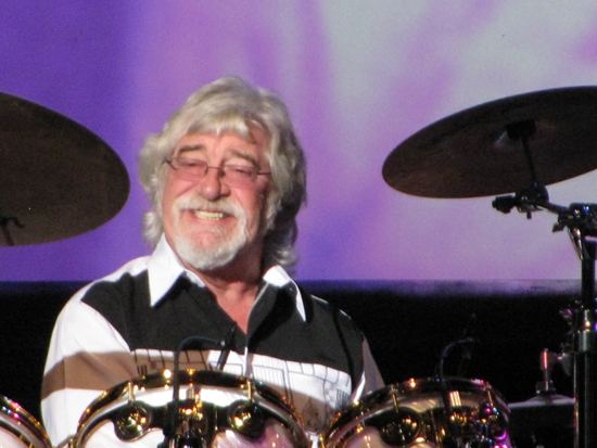 Graeme Edge Interview with Graeme Edge from The Moody Blues Far From