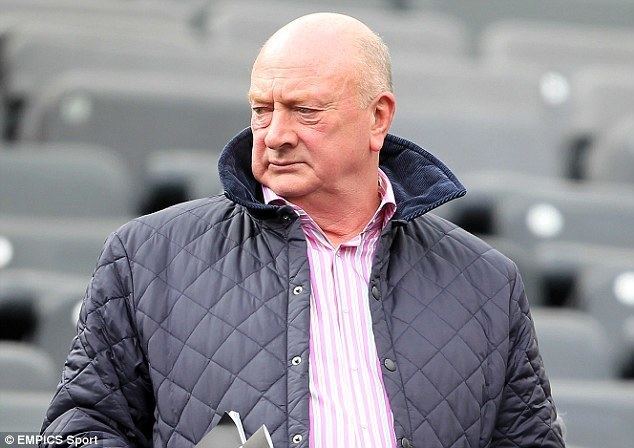 Graham Carr Graham Carr to stay at Newcastle for time being despite