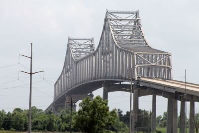 Gramercy Bridge Bridgehuntercom Veterans Memorial Bridge