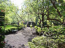 Gramercy Park httpsuploadwikimediaorgwikipediacommonsthu