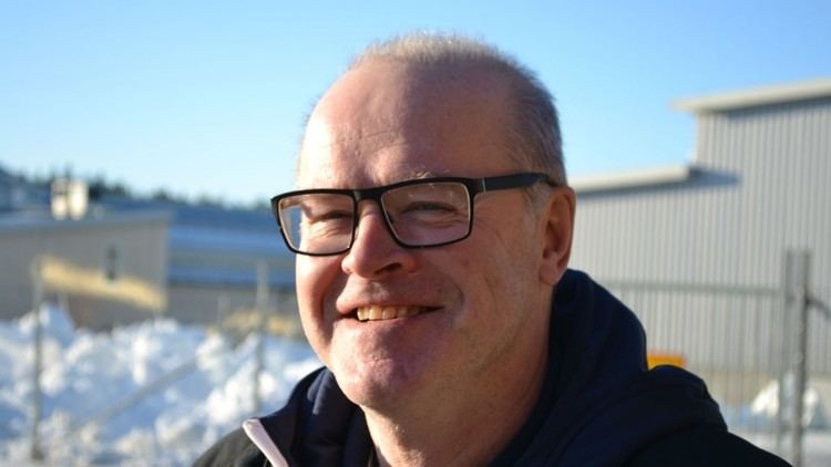 Göran Lindblom Fick lyfta guldet med Skellefte Old School Hockey Gran Lindblom