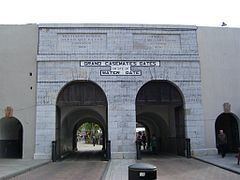 Grand Casemates Gates httpsuploadwikimediaorgwikipediacommonsthu