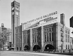 Grand Central Station (Chicago) httpsuploadwikimediaorgwikipediacommonsthu