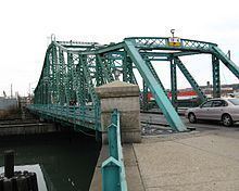 Grand Street Bridge httpsuploadwikimediaorgwikipediacommonsthu