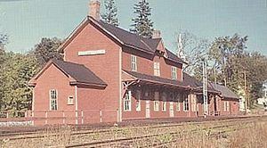 Grand Trunk Station (Mechanic Falls) httpsuploadwikimediaorgwikipediacommonsthu