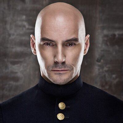 Grant Morrison httpspbstwimgcomprofileimages1144375411gr