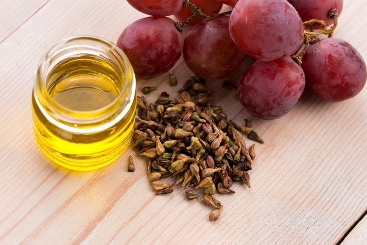 Grape seed oil Impressive Benefits Of Grapeseed Oil For Skin Hair amp Health