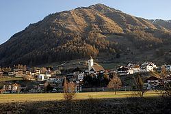 Graun im Vinschgau httpsuploadwikimediaorgwikipediacommonsthu