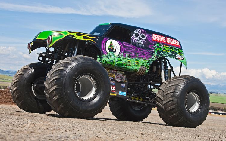 Grave Digger (truck) grave digger photos Google Search Mean Machines Pinterest