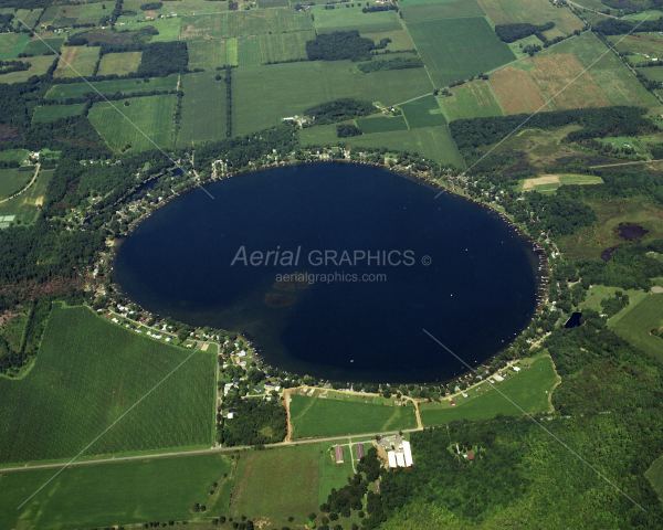 Gravel Lake (Michigan) httpsaerialgraphicscomimgv640480309Grave