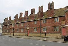 Gray's Almshouses httpsuploadwikimediaorgwikipediacommonsthu