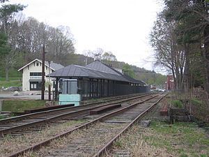 Great Barrington Station httpsuploadwikimediaorgwikipediacommonsthu