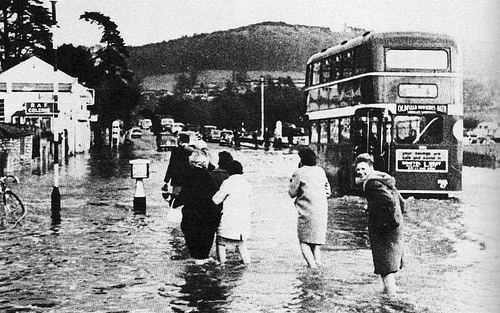Great Flood of 1968 httpsfarm3staticflickrcom22042019109201e22