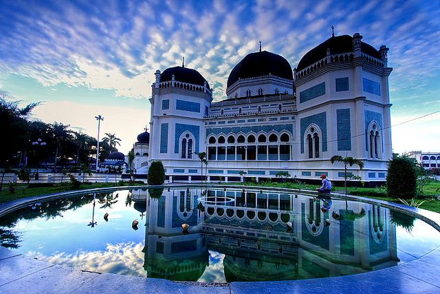 Great Mosque of Medan Grand Mosque Of Medan Travel Spot