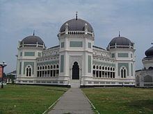 Great Mosque of Medan httpsuploadwikimediaorgwikipediacommonsthu