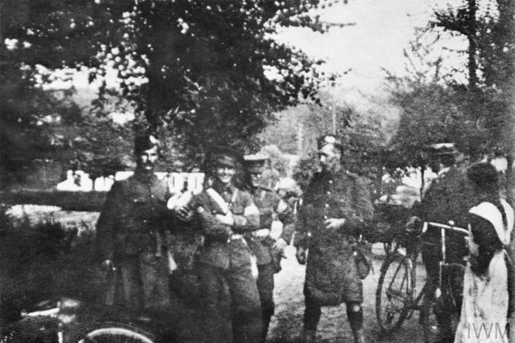 Great Retreat THE BATTLE AND RETREAT FROM MONS AUGUST SEPTEMBER 1914 Q 83058