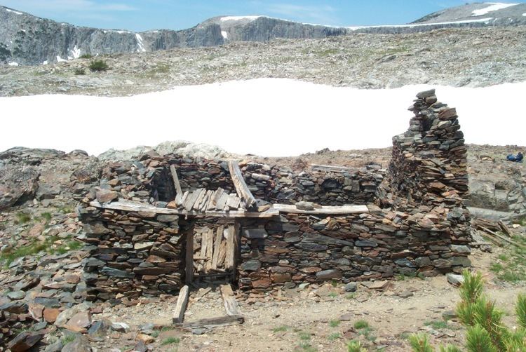 Great Sierra Mine Historic Site FileDana Cabin at Great Sierra Minejpg Wikimedia Commons
