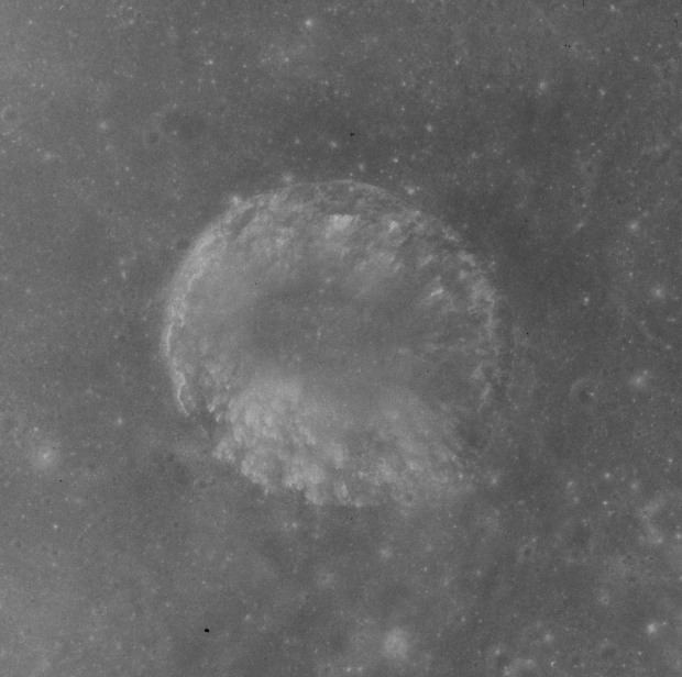 Greaves (crater)
