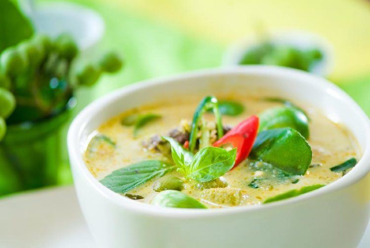 Green curry Thai Green Curry with Chicken Recipe Kaeng Kiaw Wan Gai Temple