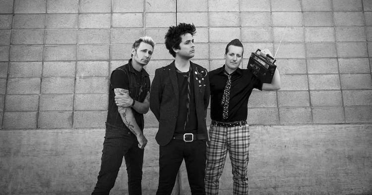 Green Day Green Day39s 39Revolution Radio39 A TrackbyTrack Guide Rolling Stone