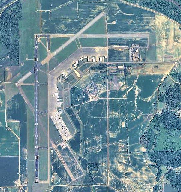 Greenwood–Leflore Airport