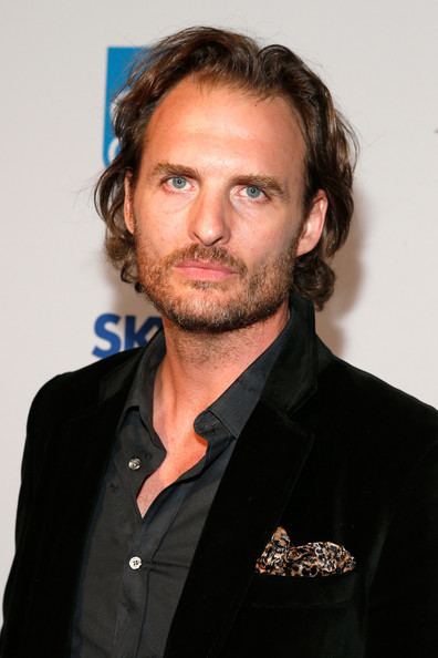 Greg Bryk www2pictureszimbiocomgiGregBrykVarietyEnte