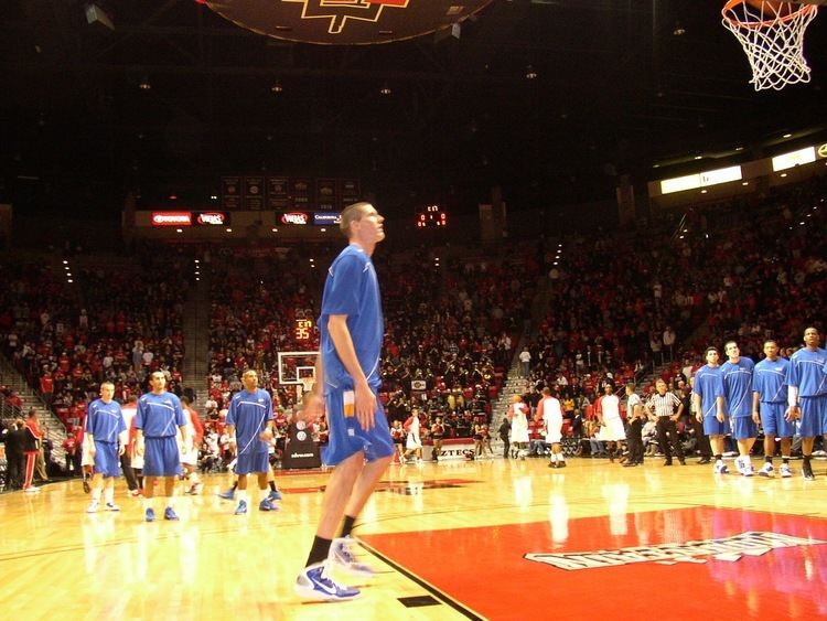 Greg Somogyi UCSB Gaucho Hoops Photo of Greg Somogyi during warmups