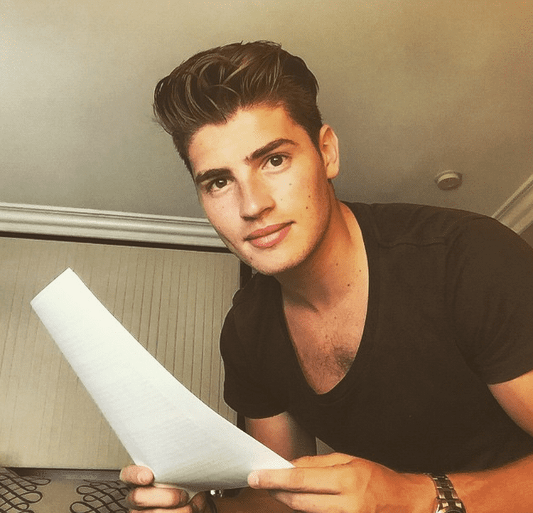 Gregg Sulkin Latest Gregg Sulkin News Photos and Videos M Magazine