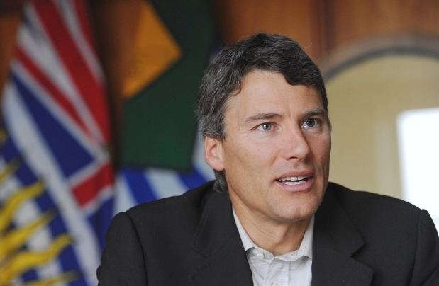 Gregor Robertson (politician) Vancouver Mayor Gregor Robertson on federal politics oil