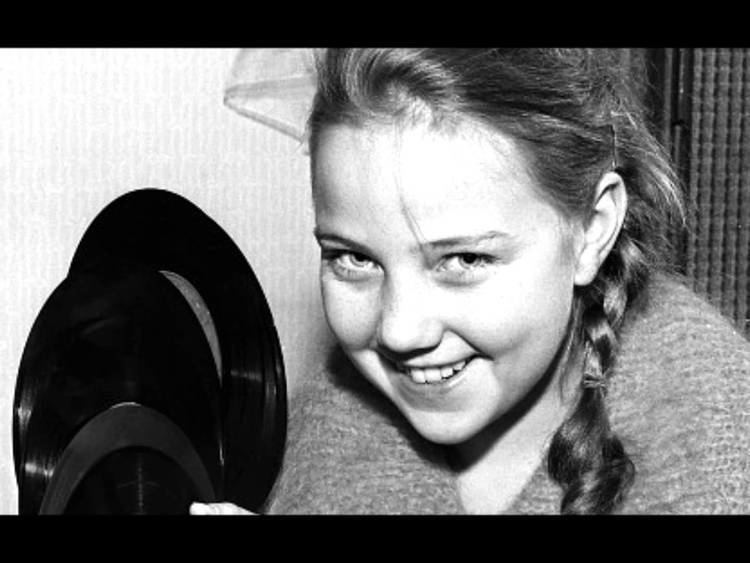 Grethe Kausland Grethe Kausland Teddyen Min 1979 YouTube