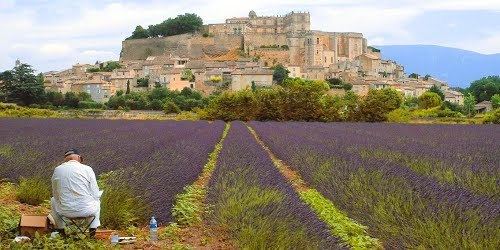 Grignan mw2googlecommwpanoramiophotosmedium11934220jpg