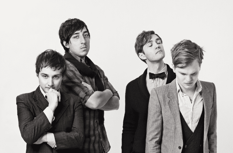 Grizzly Bear (band) Grizzly Bear to play first show in over two years at Bernie Sanders