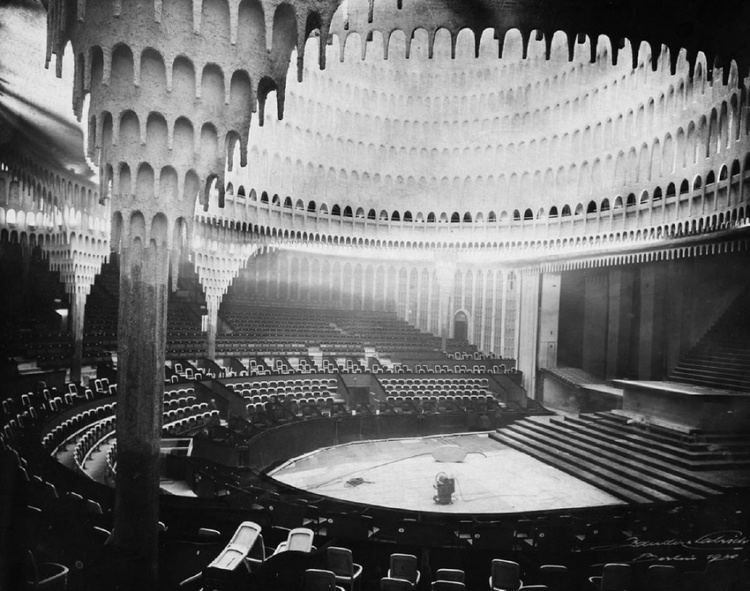 Großes Schauspielhaus Hans Poelzig Grosses Schauspielhaus in Berlin Great Theatre 1920