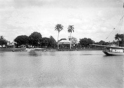 Groningen, Suriname httpsuploadwikimediaorgwikipediacommonsthu