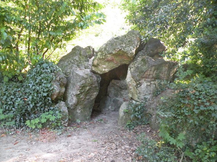 Grotte du Renne FileRennes ParcOberthur grottejpg Wikimedia Commons