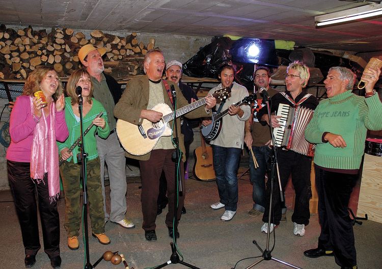Grup de Folk Comedia Comunicaci amp Mdia Concerts a La Ruta del Cister 2010