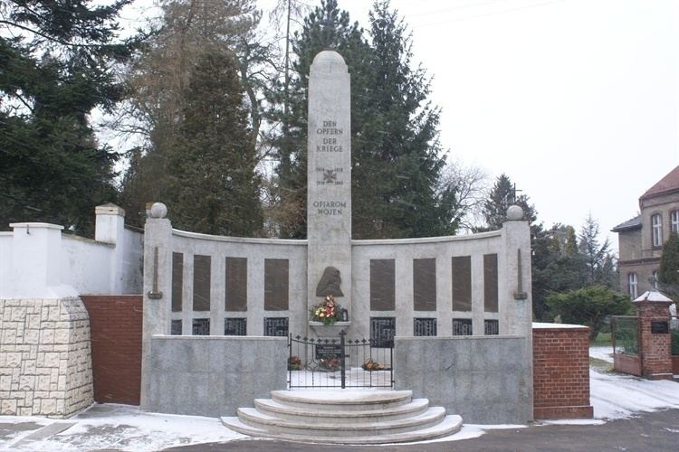 Grzędzin Grzdzin Pomnik Ofiarom wojen Atrakcje turystyczne Grzdzina