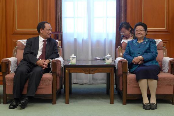 Gu Xiulian MmeGu Xiulian Meets with ASEAN Secretary General Le Luo