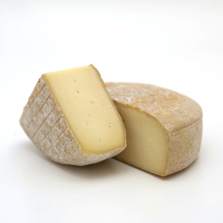 Gubbeen Farmhouse Cheese httpsstatic1squarespacecomstatic52ea5f08e4b
